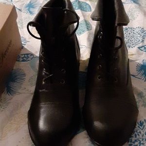 Ankle boots